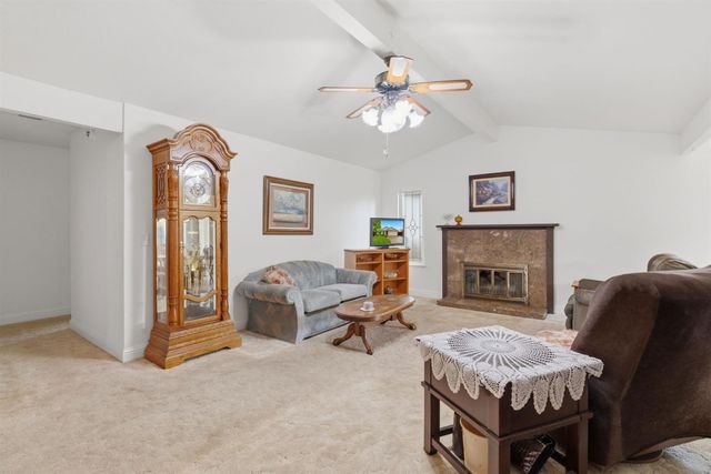 8209 Cottongin Way, Sacramento, CA 95828