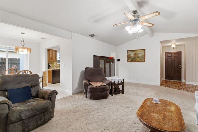 8209 Cottongin Way, Sacramento, CA 95828