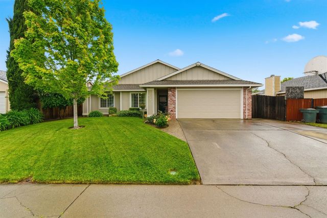 8209 Cottongin Way, Sacramento, CA 95828