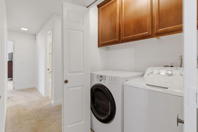 8209 Cottongin Way, Sacramento, CA 95828