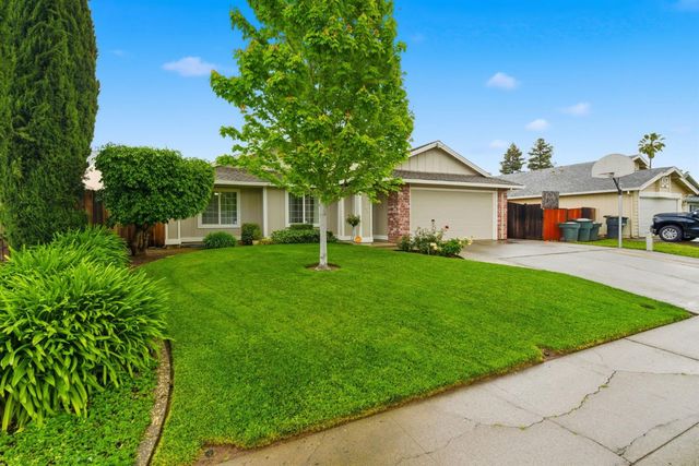 8209 Cottongin Way, Sacramento, CA 95828