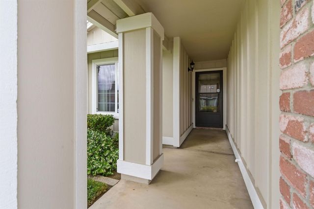 8209 Cottongin Way, Sacramento, CA 95828