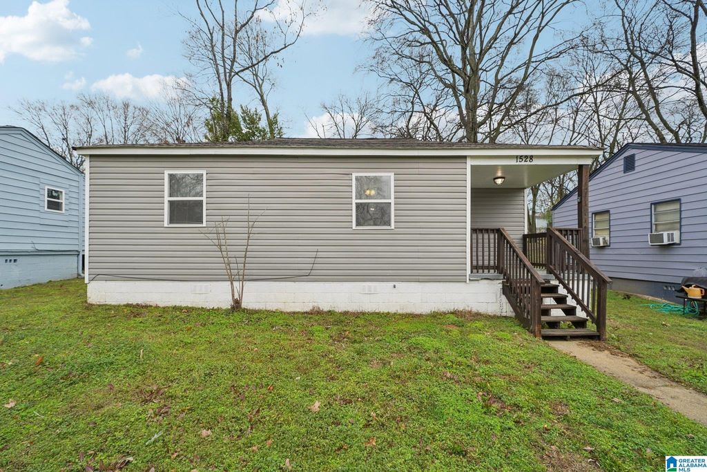 1528 34TH STREET, Birmingham, AL 35218