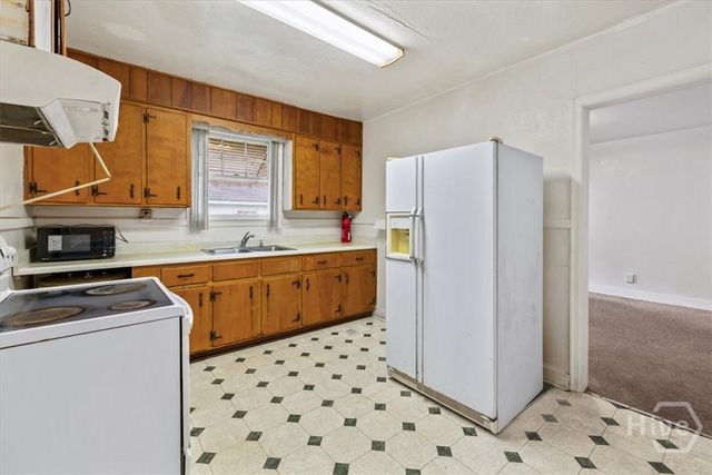 2202 E 41ST Street, Savannah, GA 31404