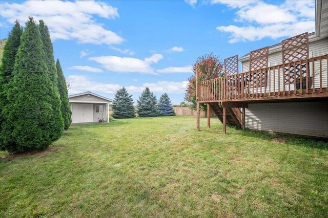 278 Vansen Drive, Kent City Vllg, MI 49330