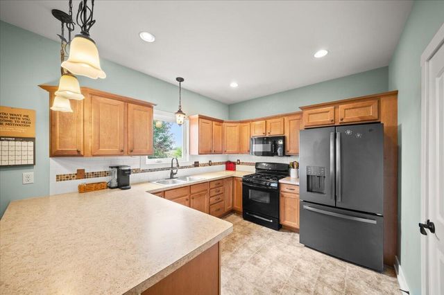 278 Vansen Drive, Kent City Vllg, MI 49330