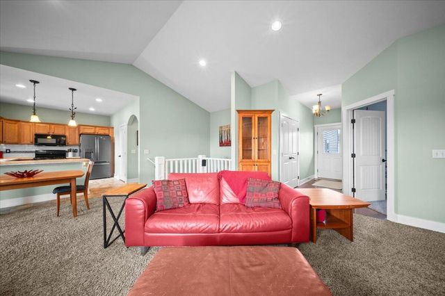 278 Vansen Drive, Kent City Vllg, MI 49330