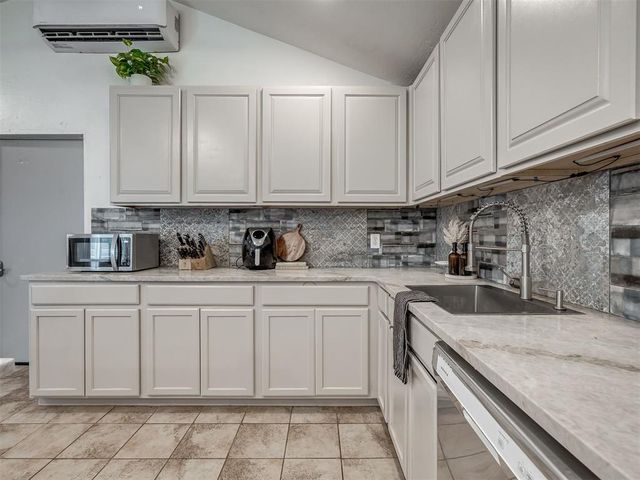 5400 S Triple X Road, Choctaw, OK 73020