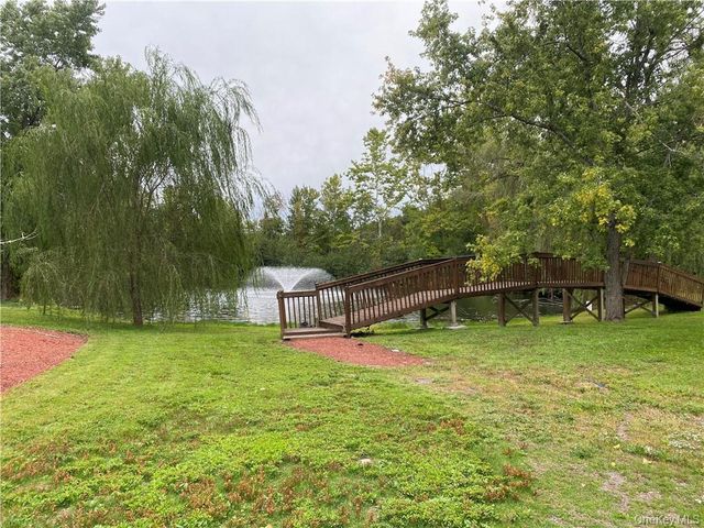 11 Scarborough Lane B, Wappingers Falls, NY 12590