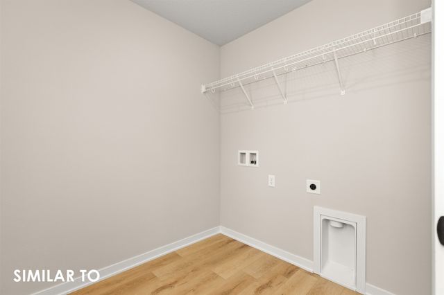 1004 Featherstone Avenue NE, Bondurant, IA 50035