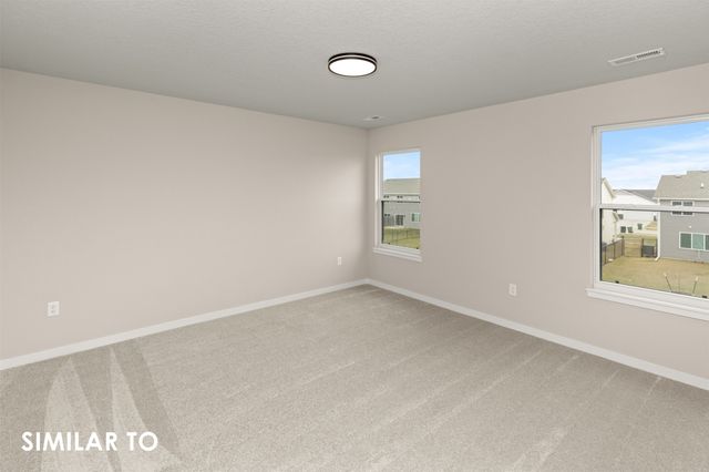 1004 Featherstone Avenue NE, Bondurant, IA 50035
