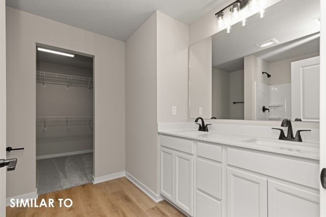 1004 Featherstone Avenue NE, Bondurant, IA 50035