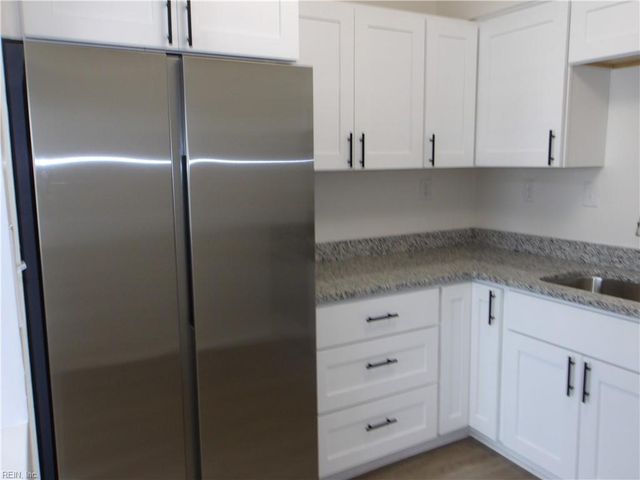 6619 N Stoney PT, Norfolk, VA 23502