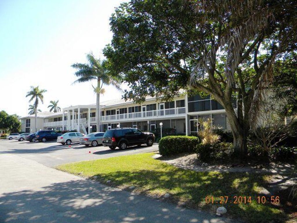 2734 NE 27th Court 4, Lighthouse Point, FL 33064