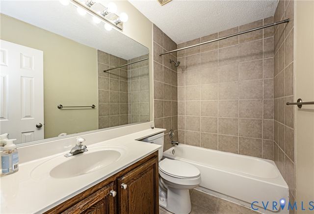 2806 Cove Ridge Rd, Midlothian, VA 23112
