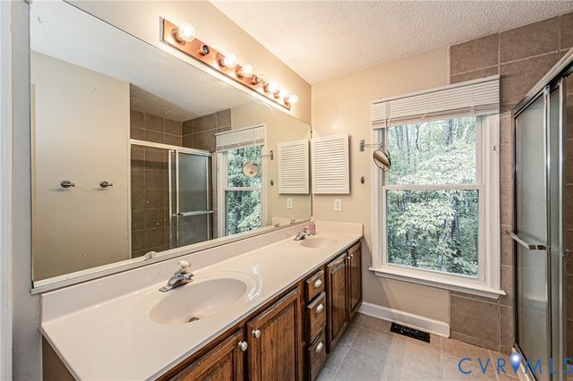 2806 Cove Ridge Rd, Midlothian, VA 23112