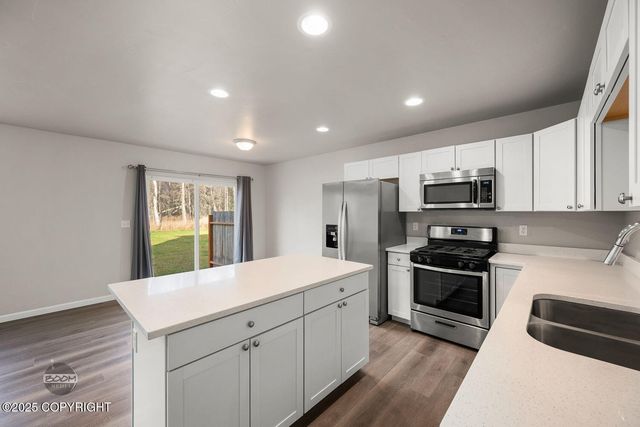 8542 N Wasilla Fishhook Road, Palmer, AK 99645