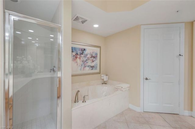295 Grande WAY 1202, Naples, FL 34110