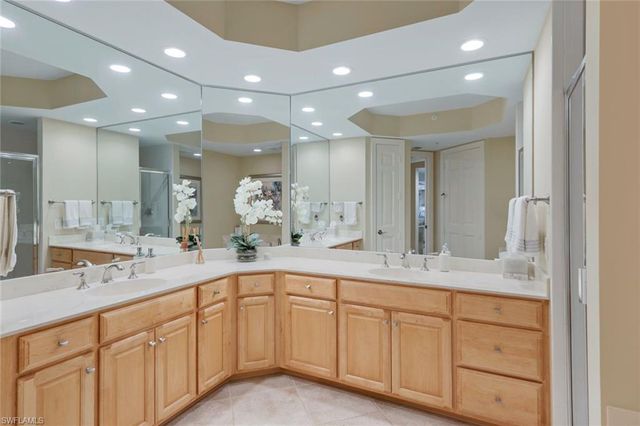 295 Grande WAY 1202, Naples, FL 34110