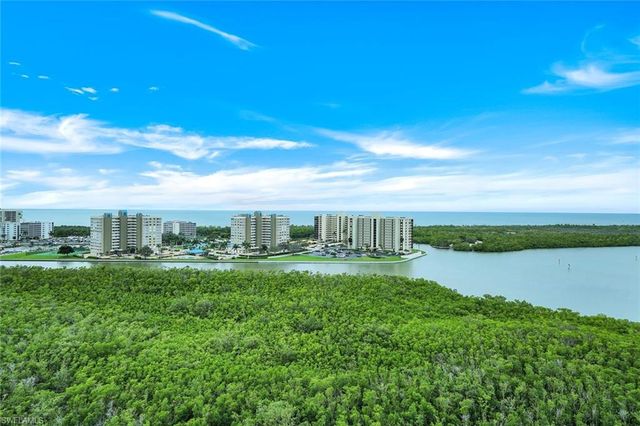 295 Grande WAY 1202, Naples, FL 34110