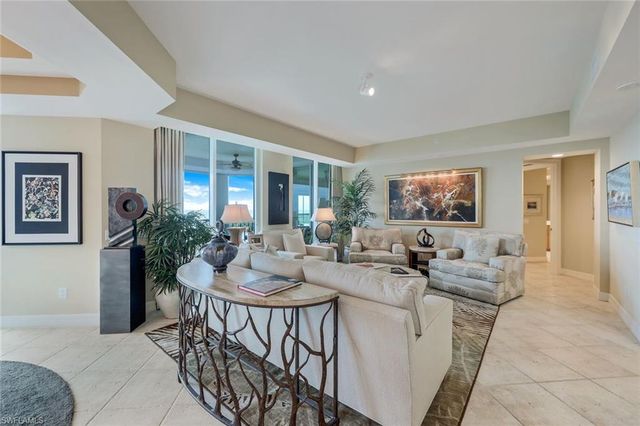 295 Grande WAY 1202, Naples, FL 34110