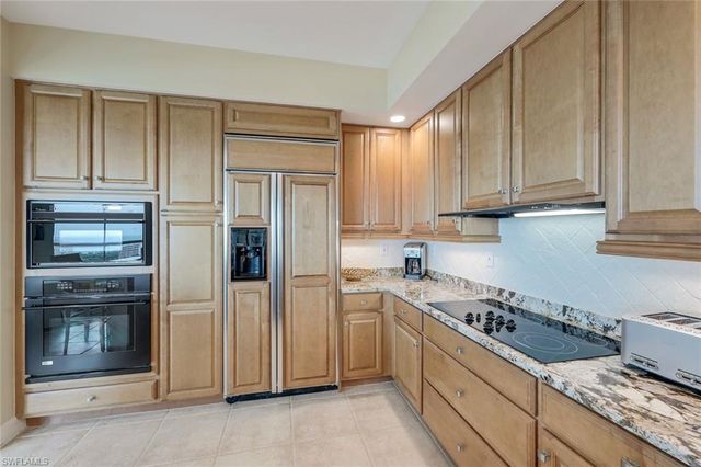295 Grande WAY 1202, Naples, FL 34110