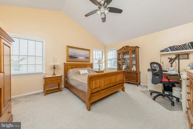 115 STONE HENGE DR, Swedesboro, NJ 08085