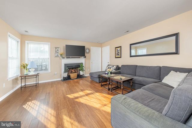 115 STONE HENGE DR, Swedesboro, NJ 08085