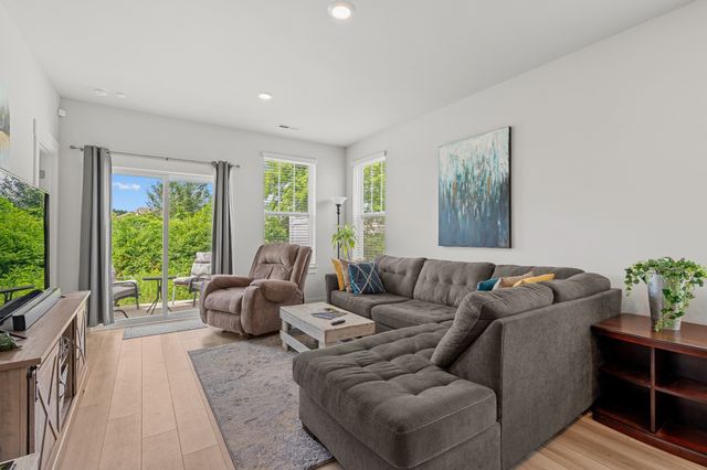 755 Mickelson Way, Lebanon, TN 37087