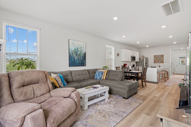 755 Mickelson Way, Lebanon, TN 37087