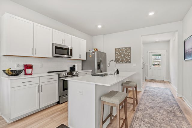 755 Mickelson Way, Lebanon, TN 37087