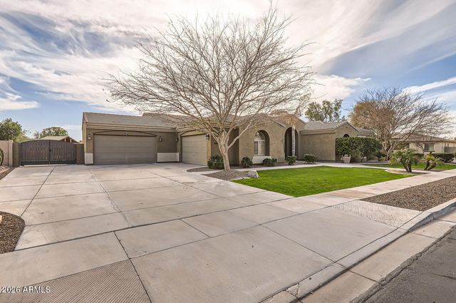 8115 W SAN MIGUEL Avenue, Glendale, AZ 85303