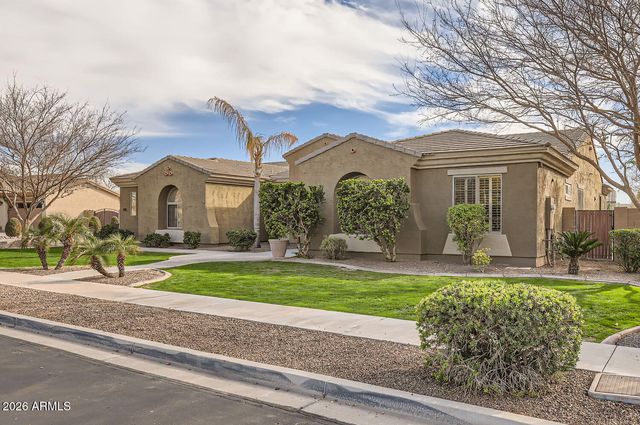 8115 W SAN MIGUEL Avenue, Glendale, AZ 85303