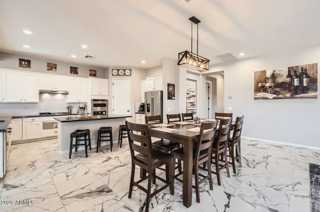 8115 W SAN MIGUEL Avenue, Glendale, AZ 85303