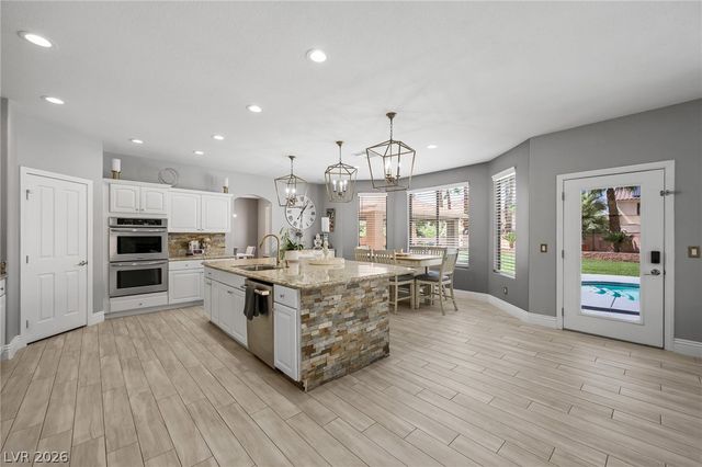 453 Mountain Villa Drive, Las Vegas, NV 89110
