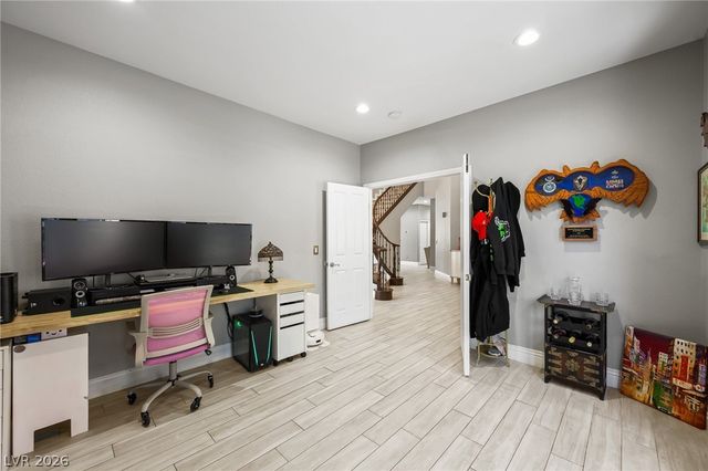 453 Mountain Villa Drive, Las Vegas, NV 89110