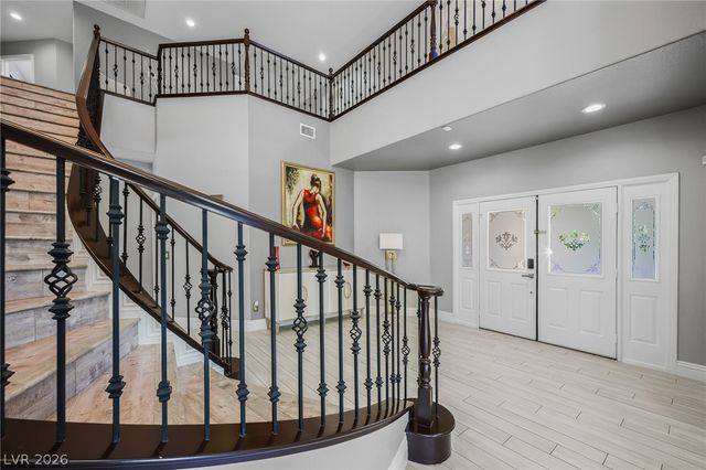 453 Mountain Villa Drive, Las Vegas, NV 89110