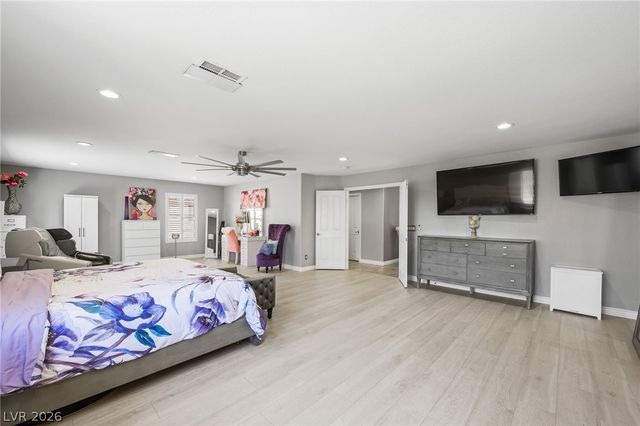 453 Mountain Villa Drive, Las Vegas, NV 89110