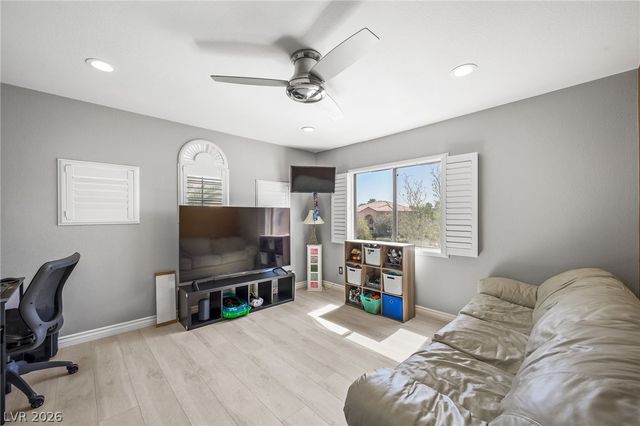 453 Mountain Villa Drive, Las Vegas, NV 89110