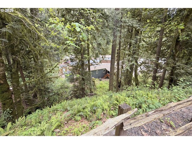 32700 Se LEEWOOD Ln 16B, Boring, OR 97009