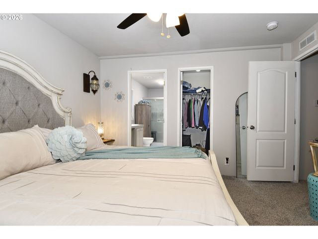 32700 Se LEEWOOD Ln 16B, Boring, OR 97009