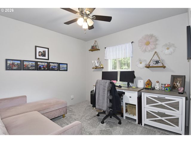 32700 Se LEEWOOD Ln 16B, Boring, OR 97009