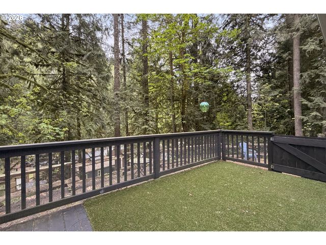 32700 Se LEEWOOD Ln 16B, Boring, OR 97009