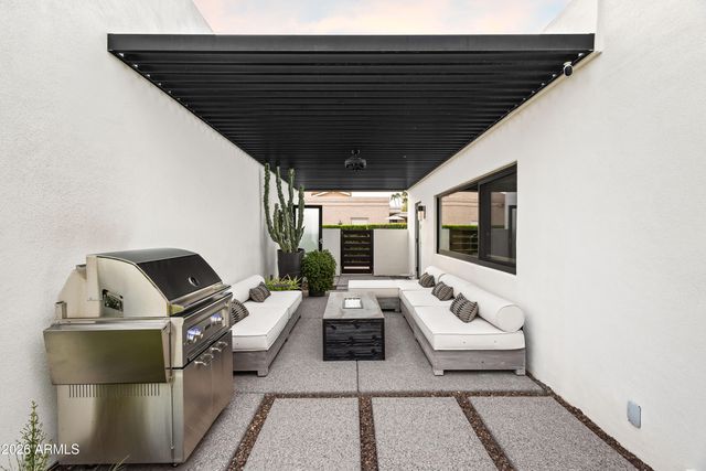 8610 E IRISH HUNTER Trail, Scottsdale, AZ 85258