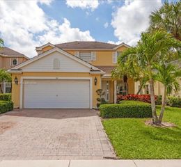 116 Berenger Walk, Royal Palm Beach, FL 33414