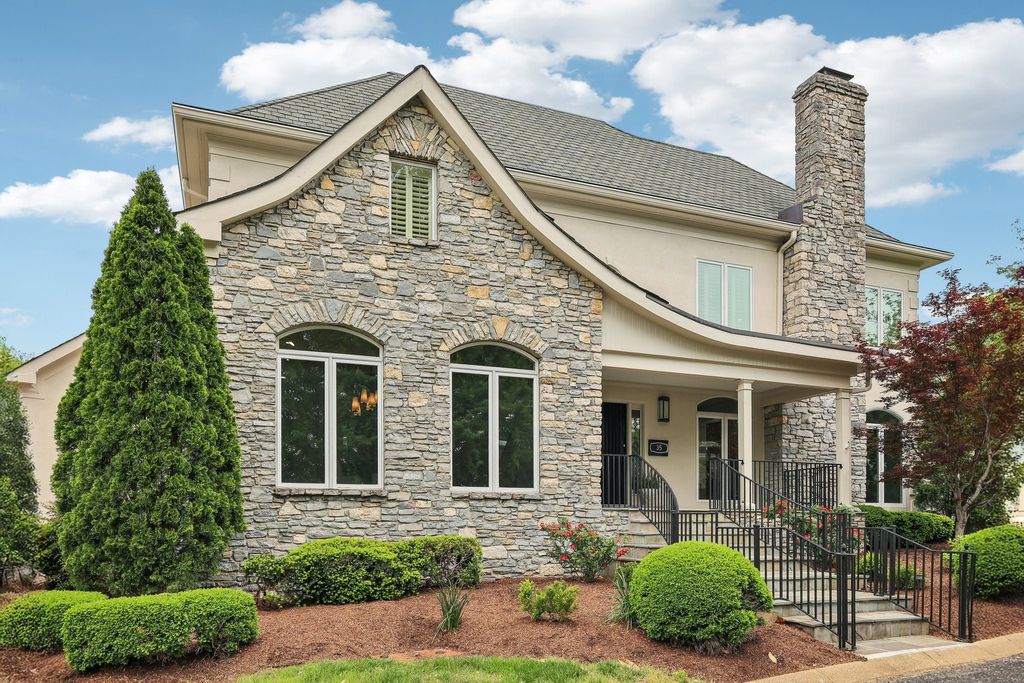 35 Erwin Ct, Nashville, TN 37205