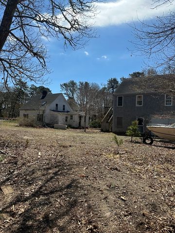 85 Telegraph Rd, Dennis, MA 02639