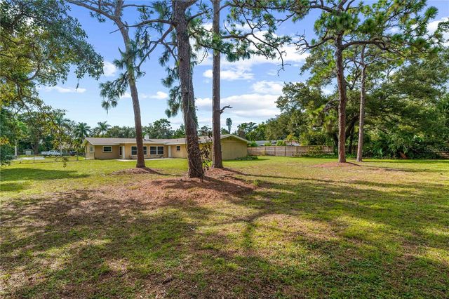 3733 MALEC CIRCLE, Sarasota, FL 34233
