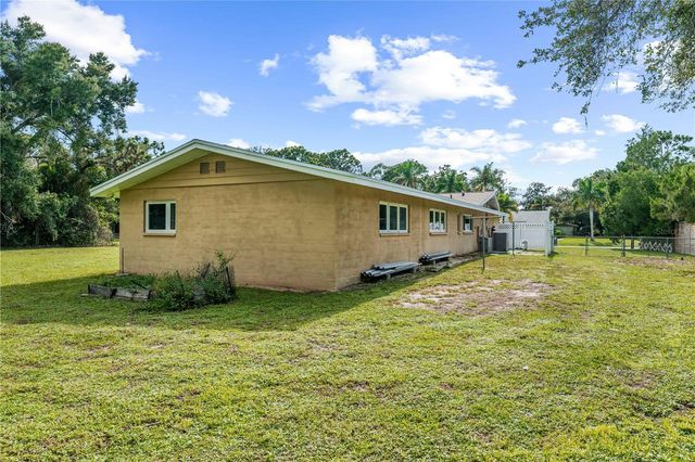 3733 MALEC CIRCLE, Sarasota, FL 34233