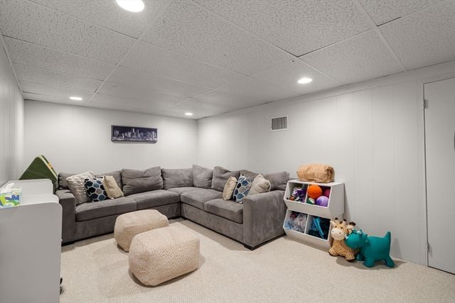 150 Woodbine Circle, Needham, MA 02494